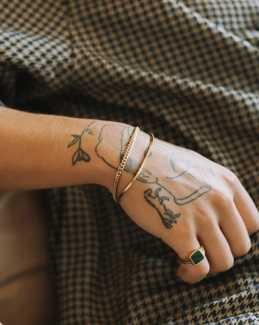 round curb gold chain bracelet