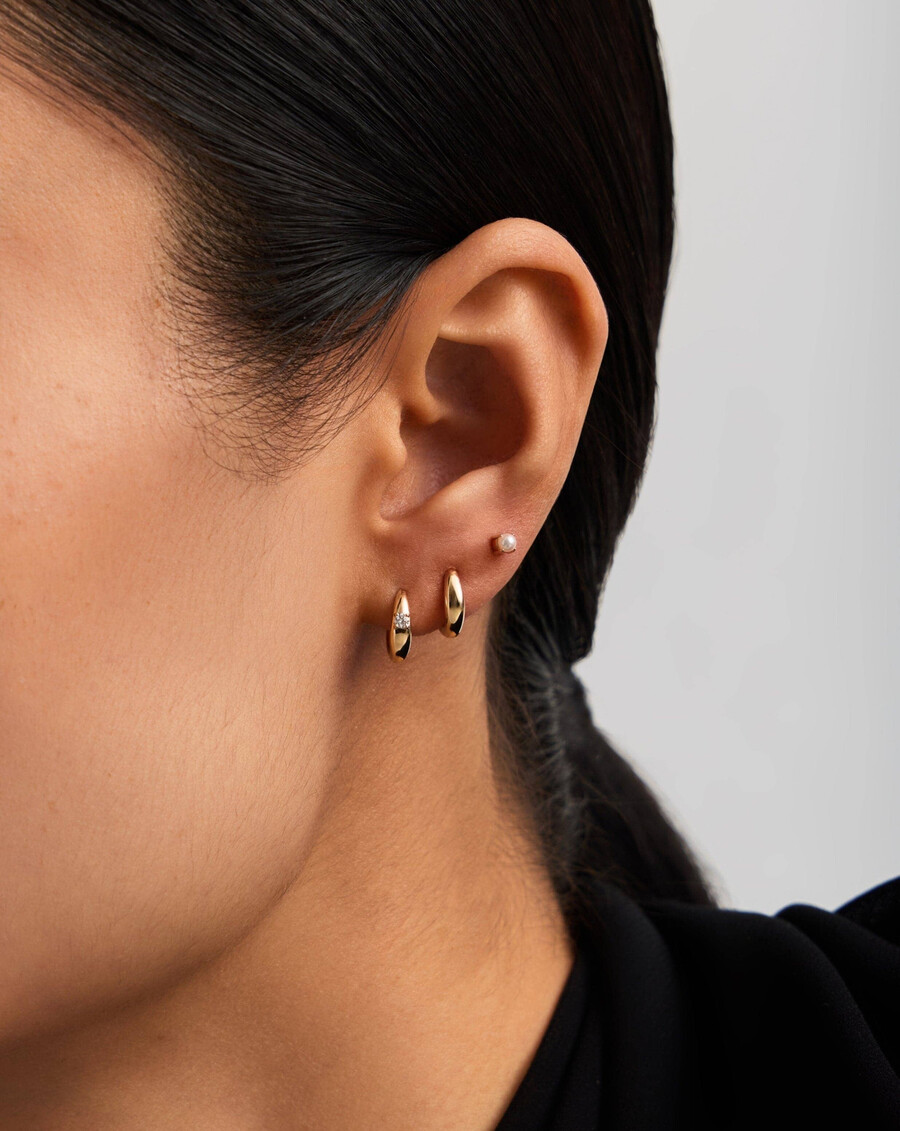 14k solid gold pearl stud earrings