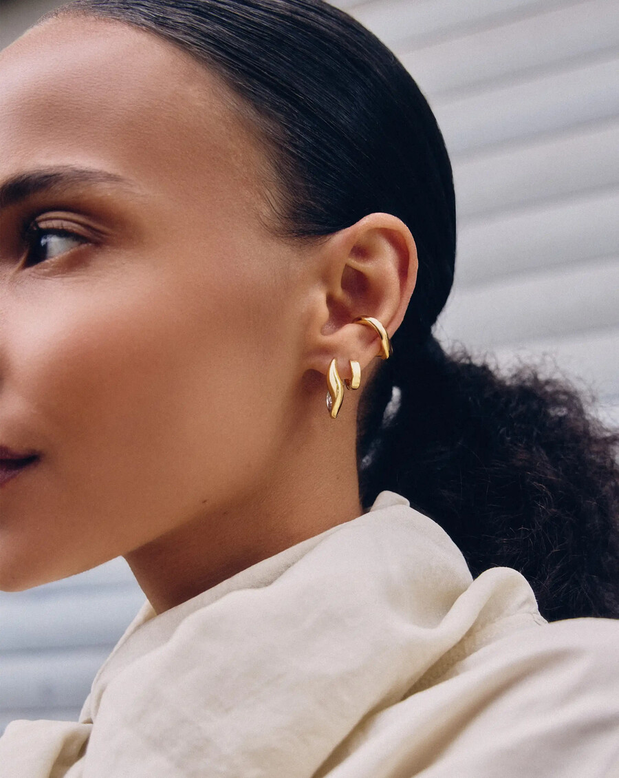 savi signature small hoop earrings