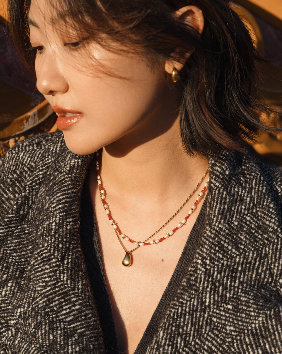 savi seed pearl beaded necklace - red quartz pearl